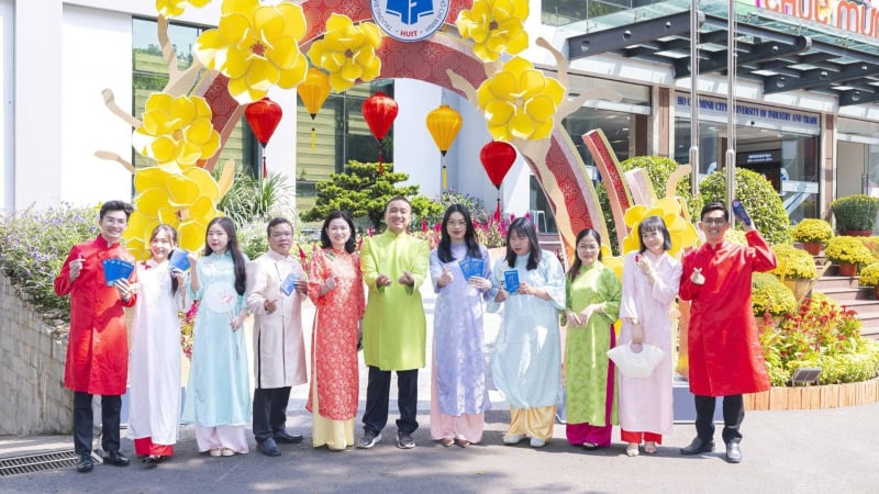 loi-chuc-tet-hay-va-y-nghia-nam-2026-cua-cac-hieu-truong:-nam-moi-manh-me-nhu-vo-ngua-mua-xuan