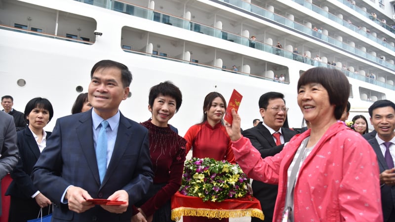 quang-ninh-don-2-tau-bien-xong-dat-mung-1-tet-nguyen-dan-binh-ngo