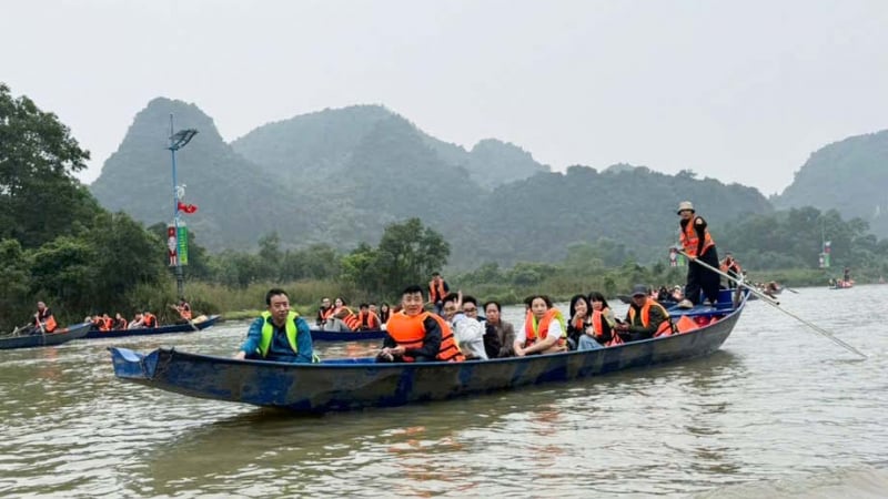 le-hoi-du-lich-chua-huong:-mien-phi-tham-quan-va-gui-xe-o-to-den-het-ngay-mung-6-tet-binh-ngo