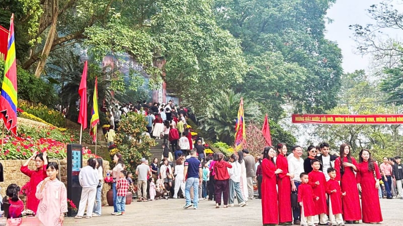 du-lich-phu-tho-huong-loi-nho-tet-nguyen-dan,-thu-hon-315-ty-dong