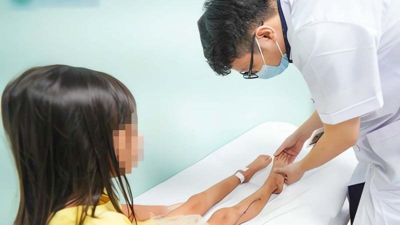 niem-vui-ngay-27/2:-cuu-doi-chan-cho-be-gai-8-tuoi-mac-ung-thu-sun-tai-phat