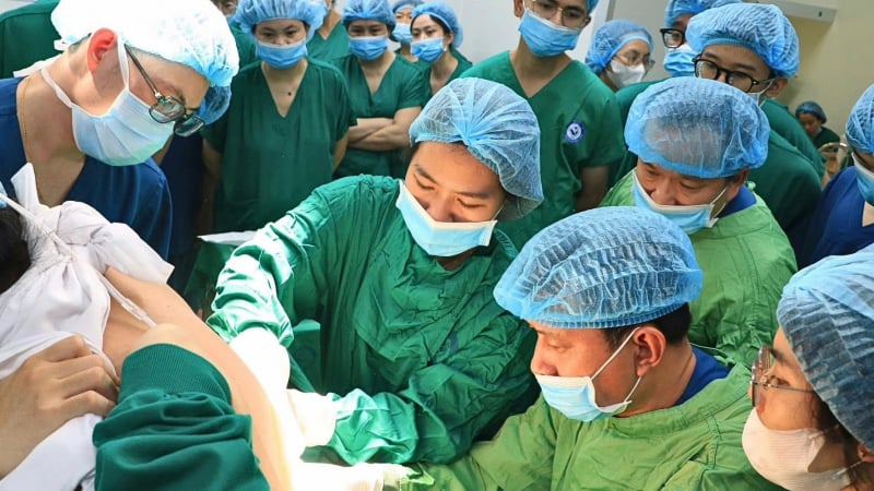 tu-nam-2027,-cac-bac-si-se-phai-vuot-qua-ky-thi-danh-gia-nang-luc-hanh-nghe-kham-chua-benh