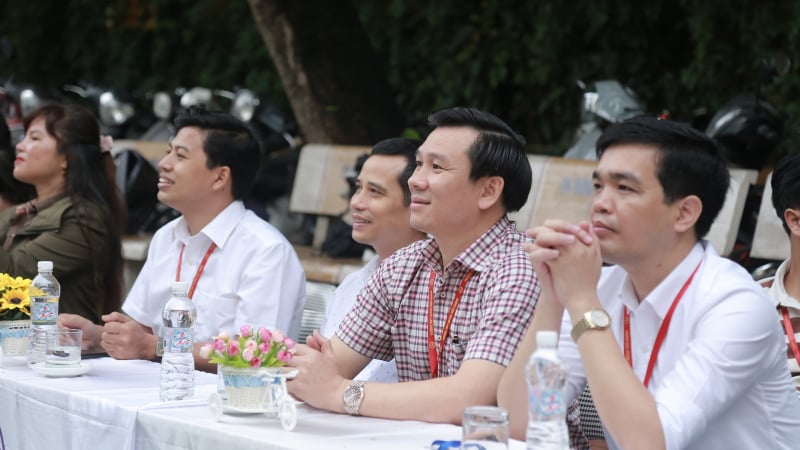 thong-tu-so-10-cua-bo-gddt:-hieu-truong-duoc-trao-them-quyen-gi?