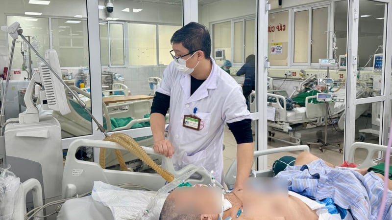 lien-tiep-benh-nhan-uon-van-nhap-vien,-bac-si-canh-bao-nguy-hiem