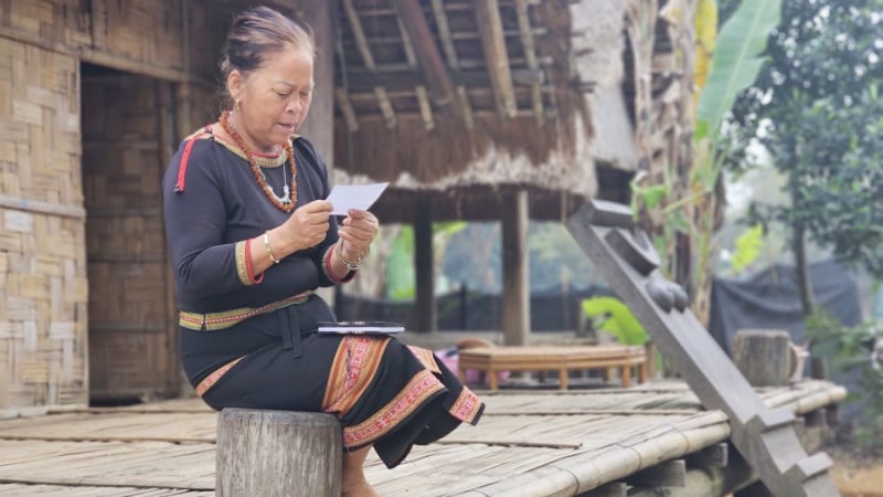 nhung-su-gia-van-hoa-xa-que-huong-hang-nghin-km-hao-huc-truoc-ngay-bau-cu-tai-ha-noi