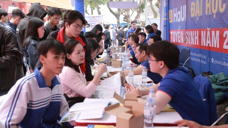 quy-doi-diem-ielts-xet-tuyen-dai-hoc-2026:-nhieu-truong-cong-bo-muc-quy-doi-dat-10-diem-toi-da