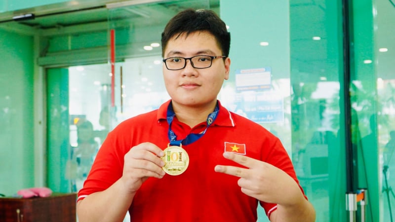 le-kien-thanh-–-huy-chuong-vang-olympic-tin-hoc-quoc-te-la-ai?
