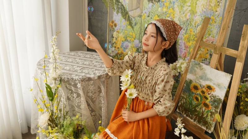 bai-du-thi-ngay-mai-trong-mat-em:-ngay-mai-–-hai-tieng-nghe-that-gan-ma-cung-that-xa