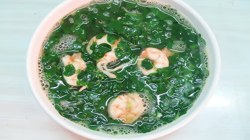 loai-rau-dai-co-canxi-gap-4-lan-sua,-vitamin-c-gap-7-lan-cam,-nau-canh-cuc-ngot