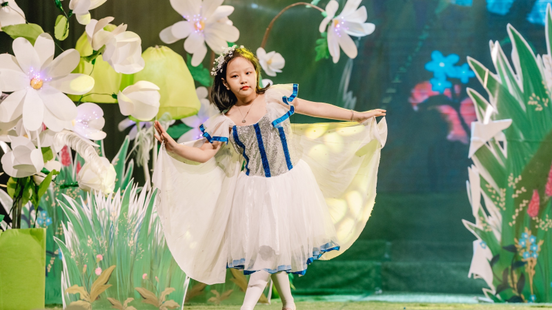 bai-du-thi-ngay-mai-trong-mat-em:-con-yeu-nhay-mua,-em-se-khong-tu-bo