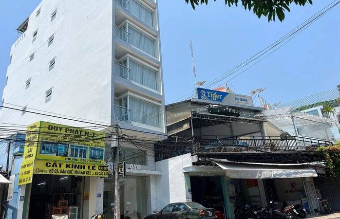 suc-khoe-nam-thanh-nien-o-nha-trang-roi-tu-tang-7-xuong-dat-bay-gio-ra-sao?