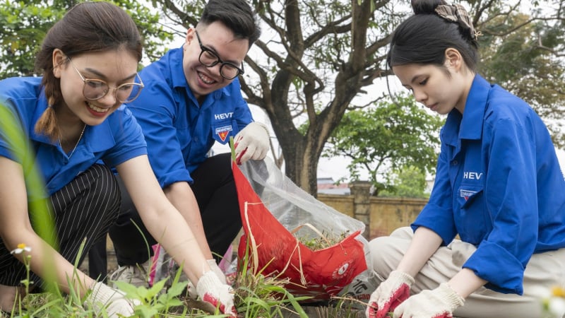 hang-nghin-ban-tre-nhap-cuoc-“thu-thach-21-ngay:-hanh-dong-xanh-–-chon-tuong-lai-xanh”