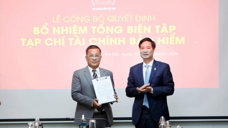 bo-nhiem-nha-bao-nguyen-phong-cam-giu-chuc-vu-tong-bien-tap-tap-chi-tai-chinh-bao-hiem