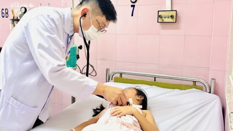 148-hoc-sinh-tp.hcm-nghi-ngo-doc-thuc-pham:-bo-y-te-chi-dao-khan