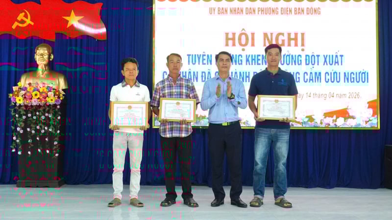 7-ngay-cuu-13-nguoi-duoi-nuoc,-3-ca-nhan-duoc-bieu-duong