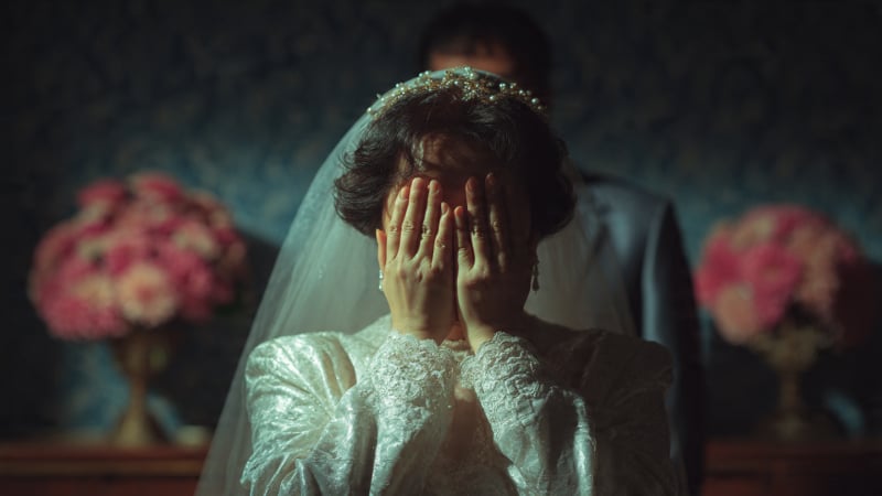 dem-tan-hon,-chong-thu-thi-xin-lai-tien-thach-cuoi,-bat-dau-chuoi-ngay-dai-hoi-han-cua-toi