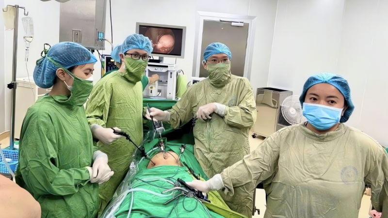 xoan-buong-trung-tai-phat-hiem-gap,-co-gai-tre-21-tuoi-suyt-mat-kha-nang-sinh-san