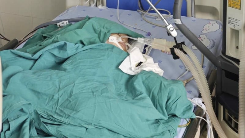 to-mo-nuot-“tinh-the-xanh”,-be-2-tuoi-nguy-kich-phai-loc-mau