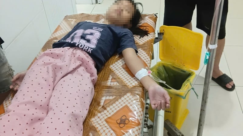 hang-chuc-nguoi-o-nghe-an-nhap-vien-nghi-bi-ngo-doc-sau-khi-an-banh-mi