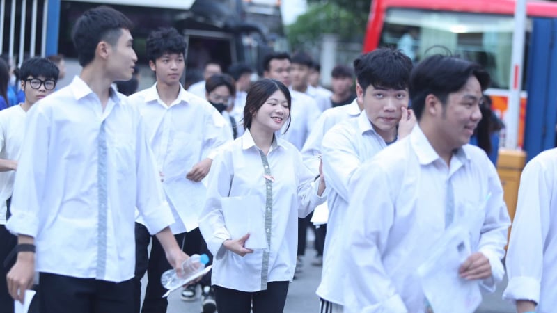 nhung-thi-sinh-duoc-mien-thi-mon-tieng-anh-va-tat-ca-cac-mon-thi-tot-nghiep-thpt-nam-2026