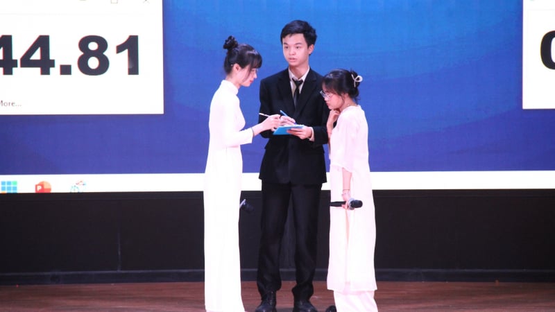 ielts-8.0,-co-giao-tuong-lai-dai-hoc-su-pham-ha-noi-vo-dich-hung-bien-tieng-anh-2-nam-lien-tiep