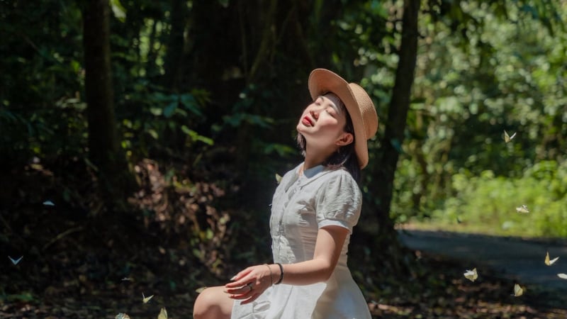 nghi-le-30/4-1/5:-ve-may-bay-“nhay-mua”,-du-khach-bo-tour-xa,-do-xo-di-duong-bo