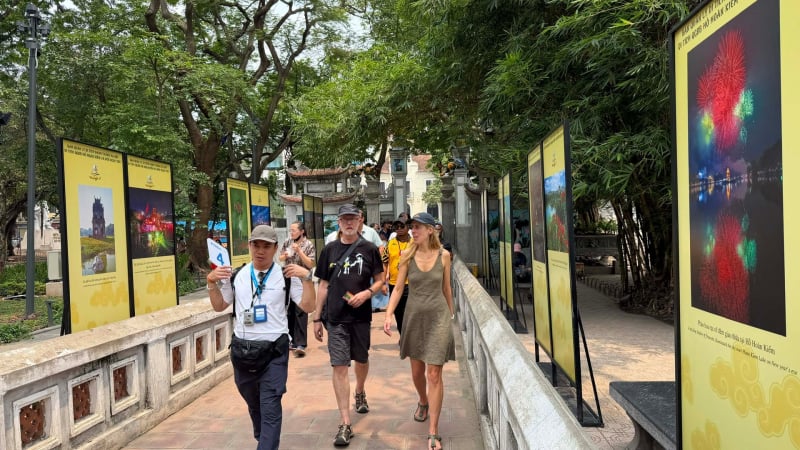 ha-noi-“mo-cua”-dip-le:-mien-phi-phuong-tien-cong-cong-va-chuoi-trai-nghiem-dem-huyen-bi