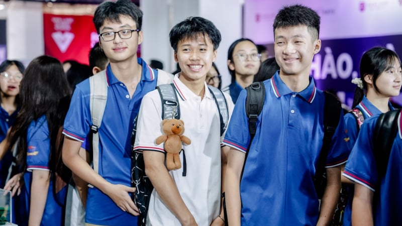 chon-nganh-dai-hoc:-cu-2-sinh-vien-thi-1-nguoi-“hoi-han”,-chuyen-gia-canh-bao