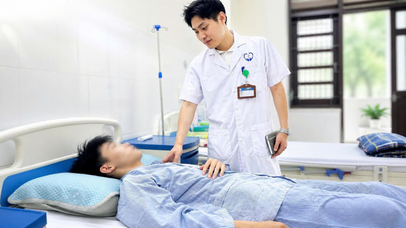 ton-thuong-vung-kin-nghiem-trong-khi-choi-bong-da-van-chu-quan,-suyt-anh-huong-tuong-lai