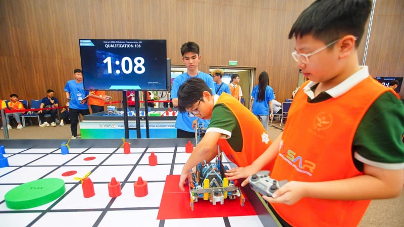 gan-3.000-hoc-sinh-tranh-tai-tai-chung-ket-cuoc-thi-stem,-ai-va-robotics