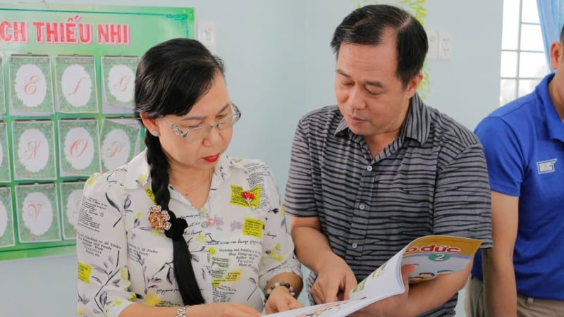 hieu-truong-truong-danh-tieng:-truong-hoc-it-ap-luc,-hoc-sinh-vui-ve,-thay-co-nhe-nhang…-la-chua-du