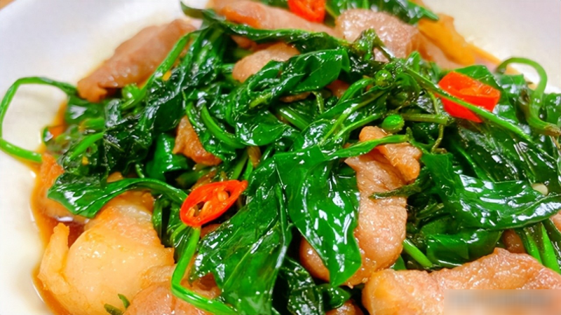loai-rau-it-nguoi-biet-an,-non-mem,-cay-nhe,-xao-voi-thit-ba-chi-thanh-mon-ngon-thom-phuc,-hap-dan