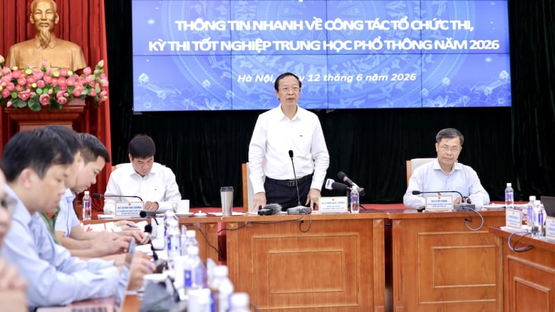 bo-gddt-tra-loi-ve-de-thi-van-tot-nghiep-thpt-2026-co-steve-jobs-viet-nam-gay-tranh-cai