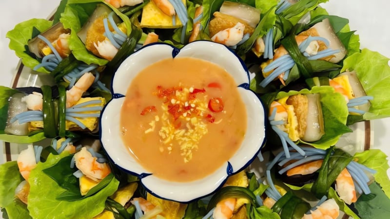 lam-mon-cuon-tom-thit-cham-sot-dam-da,-tuoi-ngot,-thanh-mat,-an-ngon-ma-khong-so-beo