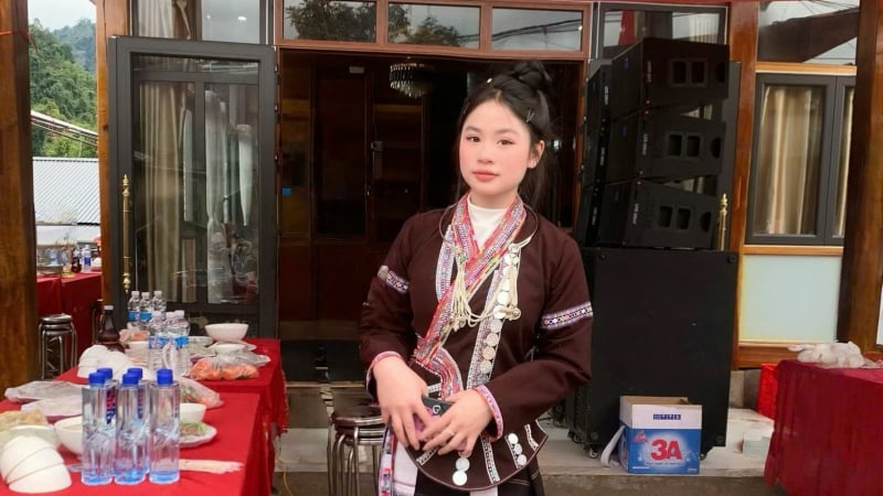 bai-du-thi-ngay-mai-trong-mat-em:-hanh-phuc-cua-mot-co-gai-dan-toc-dau-chi-co-com-ngon,-ao-dep…
