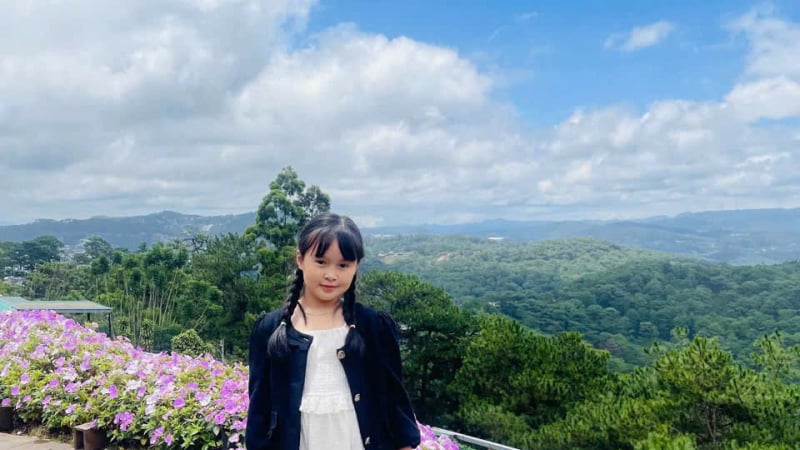 bai-du-thi-ngay-mai-trong-mat-em:-chung-ta-co-the-song-cham-lai-mot-chut