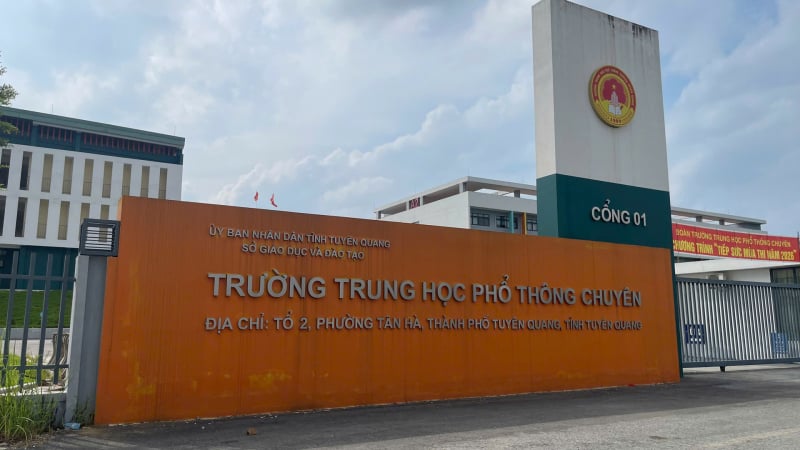 bo-gddt-noi-gi-sau-khi-so-gddt-tuyen-quang-co-de-xuat-thi-lai-mon-toan-tot-nghiep-thpt-2026?
