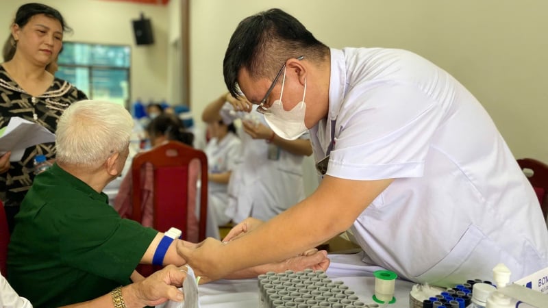 de-xuat-duoc-bao-hiem-y-te-chi-tra-khi-kham-tai-nha:-ai-se-duoc-huong-loi?