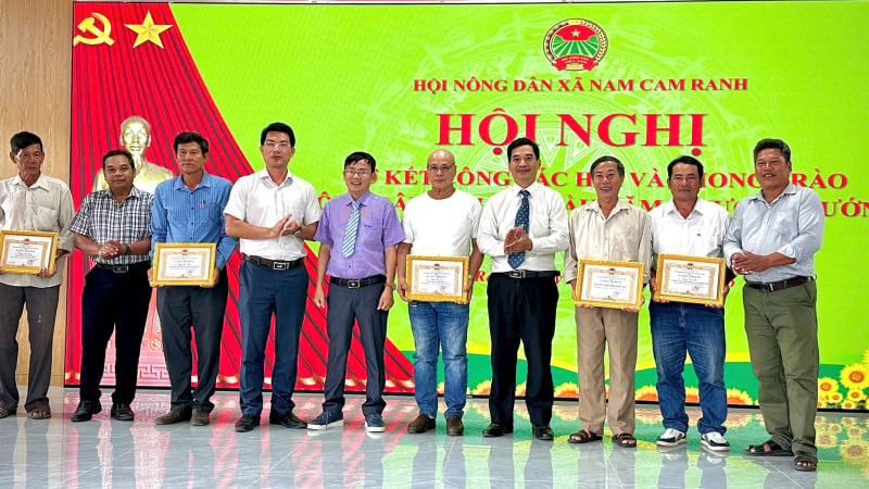 de-xuat-nhung-noi-dung-moi-nhat-trong-xet-thi-dua-khen-thuong
