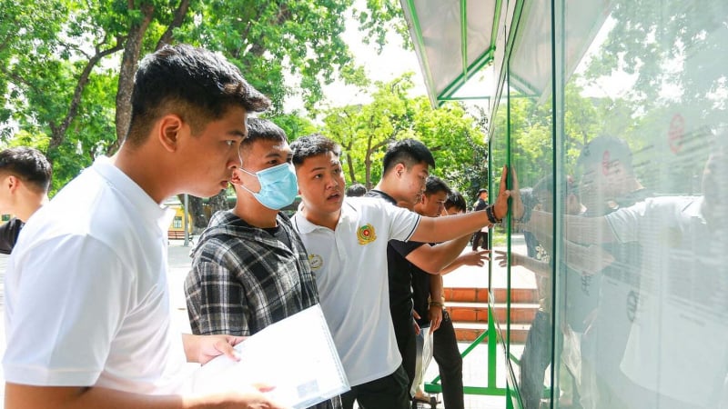 cac-truong-xet-tuyen-bo-sung-2026-o-ha-noi:-co-truong