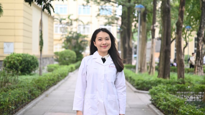 nu-sinh-vua-xuat-sac-vua-xinh-cua-truong-dai-hoc-y-ha-noi:-thu-khoa-dau-vao,-la-hoa-khoi-sinh-vien-viet-nam-2026