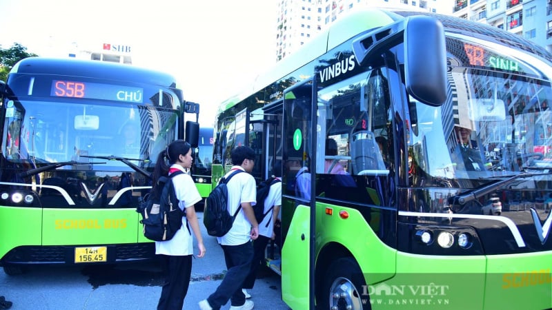 quang-ninh-lan-banh-dan-xe-buyt-dien-mien-phi-dua-don-hon-1.700-hoc-sinh-den-truong