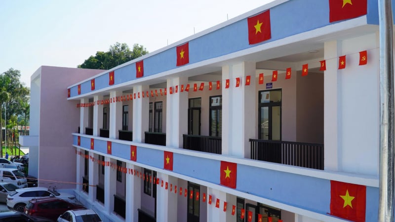 truong-noi-tru-gan-160-ty-dong-o-ha-tinh-ruc-ro-truoc-them-nam-hoc-moi