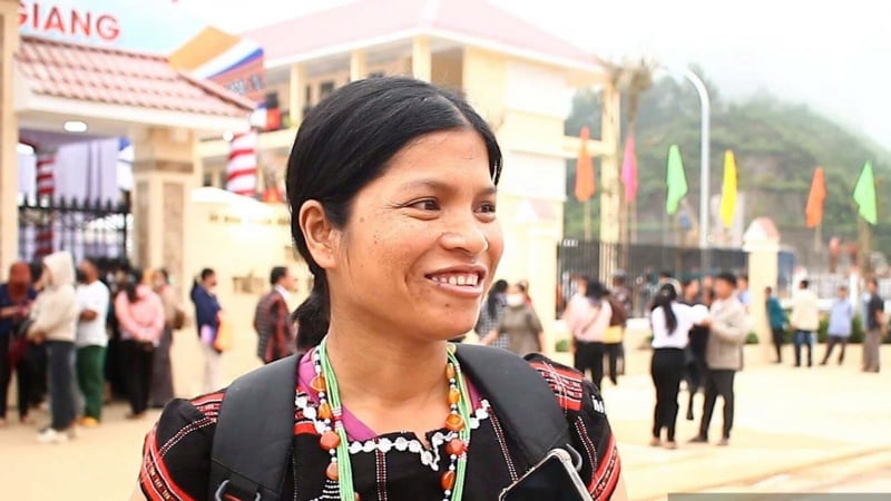 hoc-sinh,-phu-huynh-vo-oa-niem-vui-ngay-khanh-thanh-nhung-ngoi-truong-noi-tru-lien-cap-dep-nhu-mo