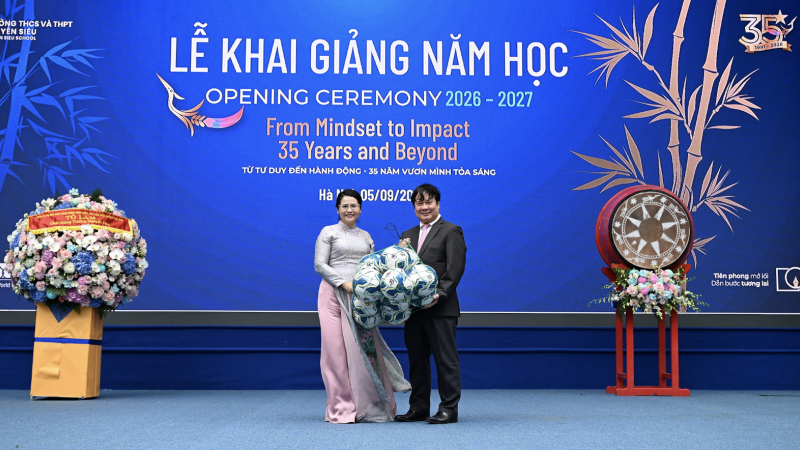 truong-thcs-–-thpt-nguyen-sieu-nhan-mon-qua-dac-biet-tu-tong-bi-thu,-chu-tich-nuoc-to-lam