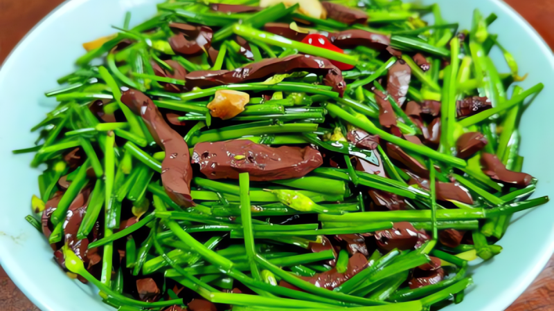loai-rau-la-mon-ngon-dau-tien-cua-thang-8,-giau-vitamin,-giup-dieu-hoa-huyet-ap,-lam-cham-qua-trinh-lao-hoa