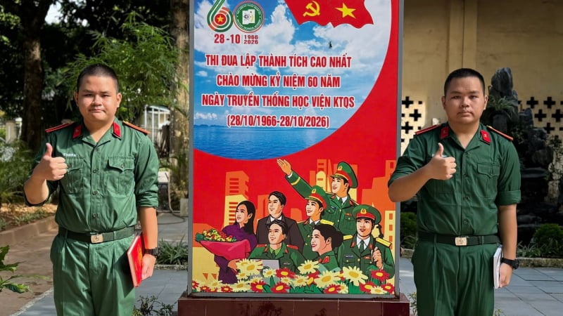 an-tuong-2-anh-em-sinh-doi-cung-gianh-giai-quoc-gia-mon-tin-hoc,-duoc-tuyen-thang-vao-hoc-vien-ky-thuat-quan-su